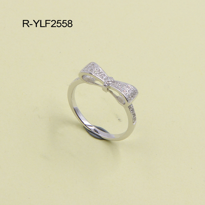 Elegant, helder, kubisch Zirconia Sterling zilveren ringen fijne sieradenband voor vrouwen
