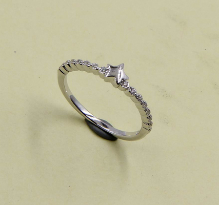 925 Sterling zilver CZ Prong / Pave Setting Unisex ronde stenen ringen In 2-3mm band Sterling zilver hart ring