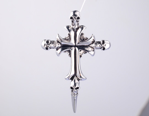 Nieuwe kruiscollectie 925 Sterling zilver religieuze hanger met glinsterend kubisch zirconia ijs