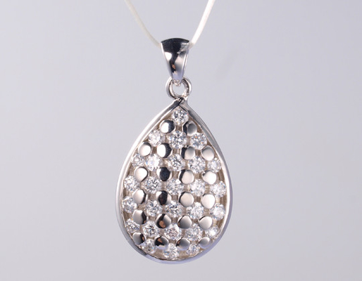 Pear Hollow Geometrisch 925 Sterling zilveren hanger voor vrouwen 925 zilveren CZ hanger Voeg een vleugje luxe toe aan uw juwelencollectie 925 zilveren CZ hanger 925 zilveren CZ hanger De perfecte keuze